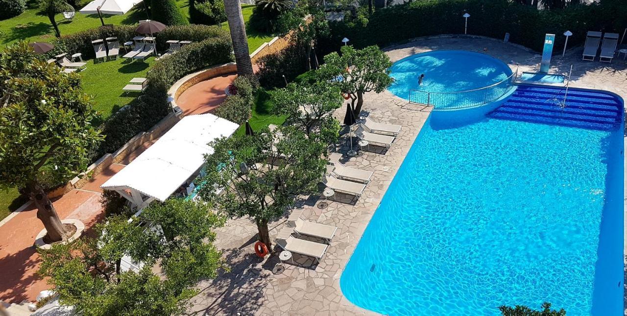 Hotel Alpha Sant'Agnello Exteriér fotografie